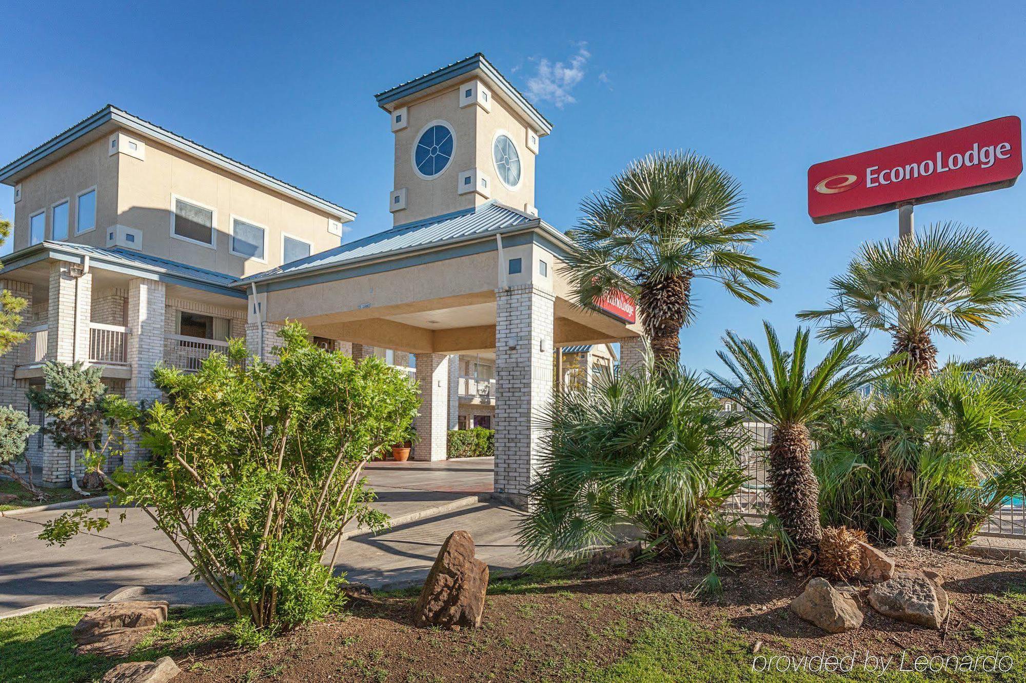 Econo Lodge Downtown South San Antonio Exterior photo